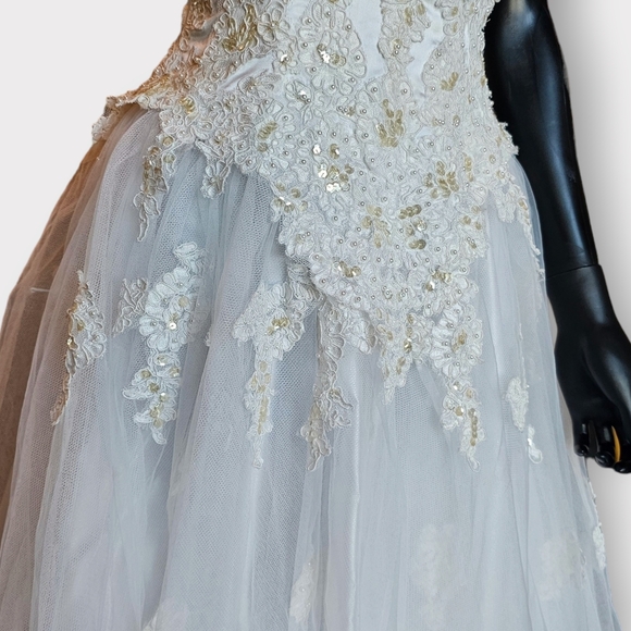 Vintage White Mon Cheri Ballgown Wedding Dress - Picture 6 of 15